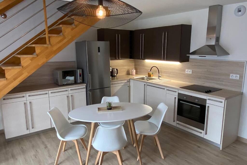 Saint-Julien-les-Villas Appartement Maison En Duplex 80M² Jardin Terrasse מראה חיצוני תמונה